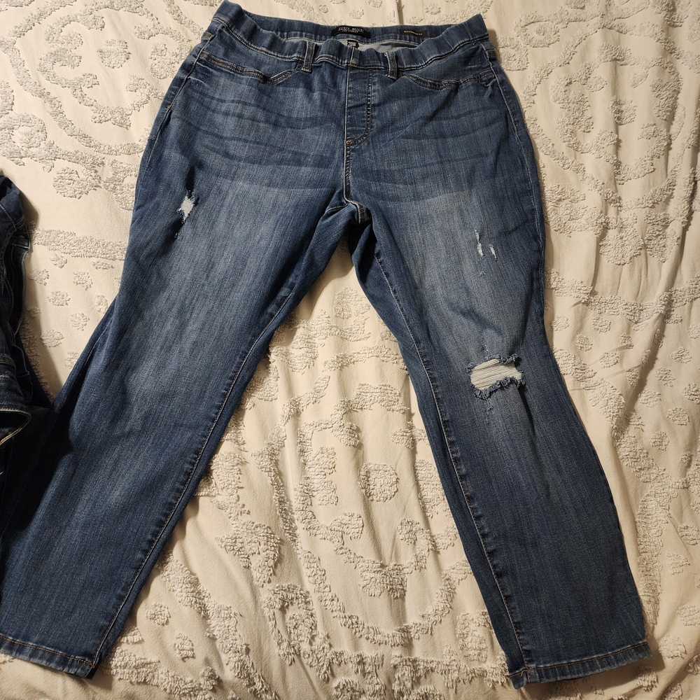 Judy Blue Straight Leg Distressed Jeans - Dark Blue